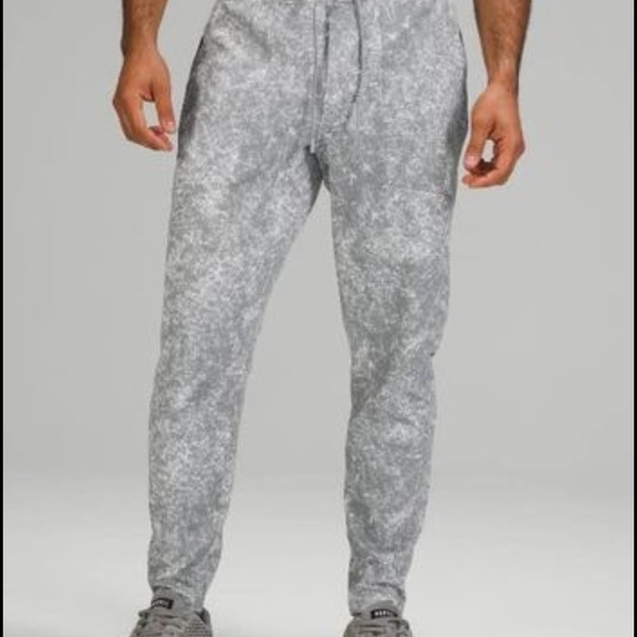 Lululemon Textured Tech Pant/Jogger - Picture 2 of 2